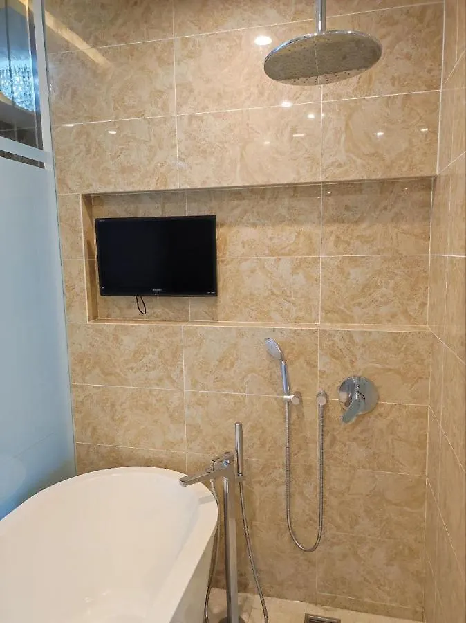 Dorsett Bukit Bintang, Premium Bed, Bathtub, Starhill Pavilion, Netflix, Infinity Pool Kuala Lumpur 0*,  Malaysia
